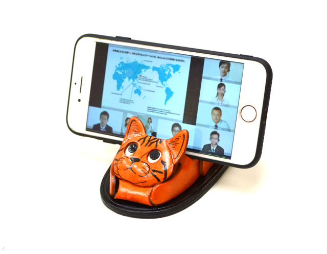 バンカクラフト本革製 スマホスタンド ねこ